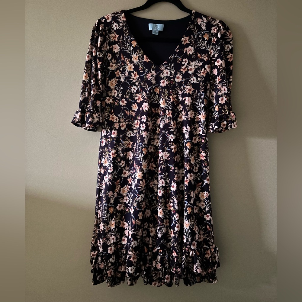 CeCe Navy Floral V-Neck Dress